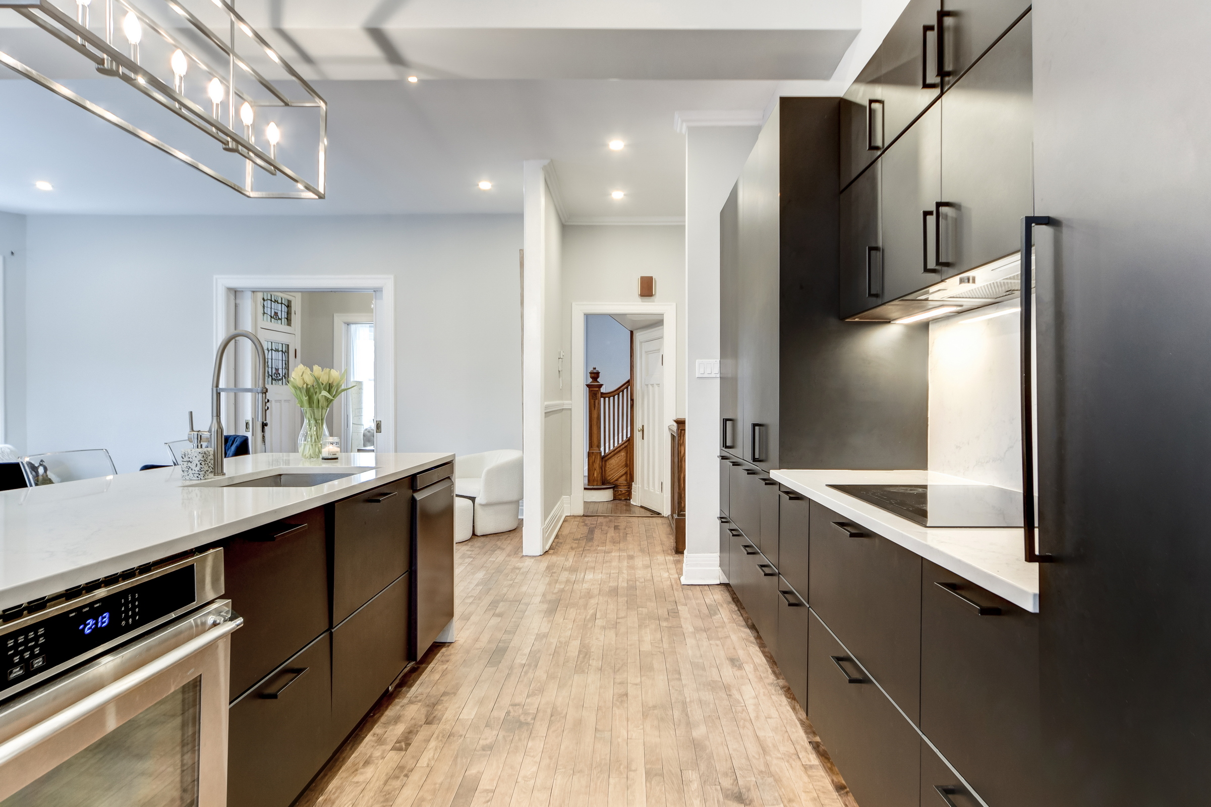 Duque Simms - Montreal Real Estate Agency | Westmount